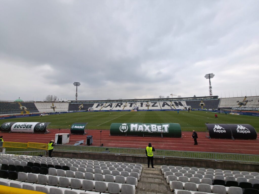 Haos u Humskoj: Gde su pare od prodaje igrača? MUP upada u prostorije stadiona Partizana FK Partizan