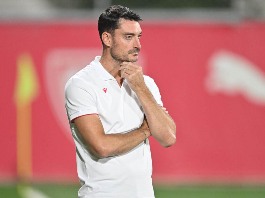 Trener Crvene zvezde Albert Rijera sprema novog napadača za debi protiv Partizana u 180. derbiju! Evo kakve su instrukcije Albert Rijera