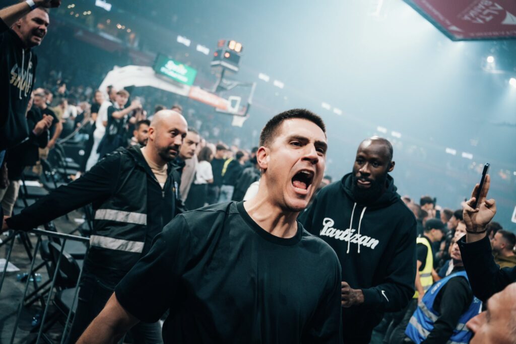 KK Partizan predstavio novo pojačanje nakon pobede nad Crvenom zvezdom, stigao krilni centar (FOTO) KK Partizan